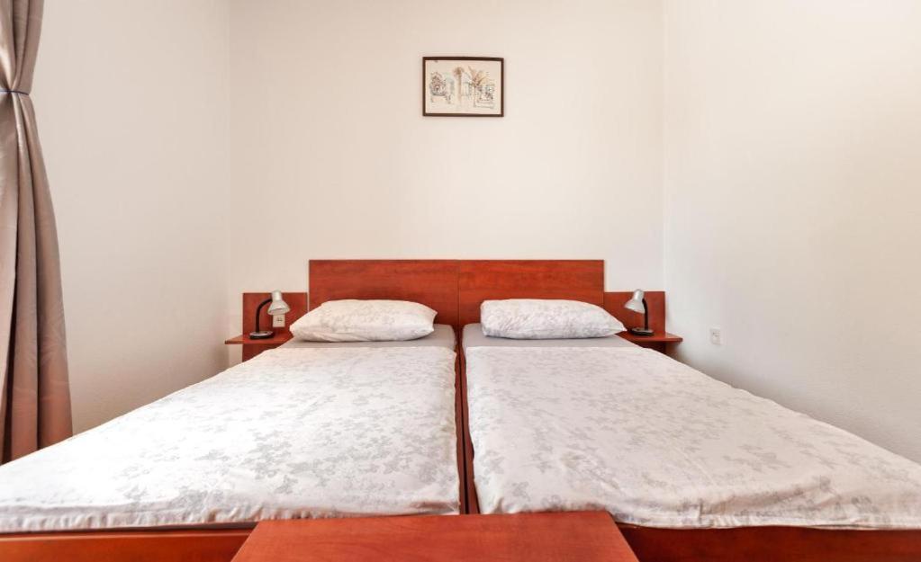 Maribela Apartments Τρογκίρ Εξωτερικό φωτογραφία