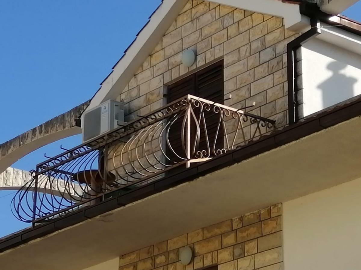 Maribela Apartments Τρογκίρ Εξωτερικό φωτογραφία